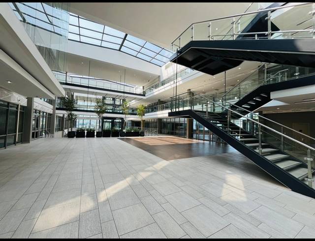 1,200M² OFFICE TO LET IN WATERFALL
